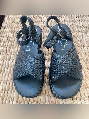 BEACH by Matisse Sunshine Raffia woven Cut Sole Black sandals 7M